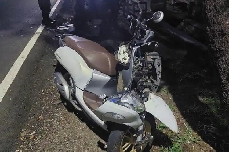 Kecelakaan Adu Banteng Honda Vario vs Scoopy di Kediri, Dua Pemotor Tewas di Lokasi
