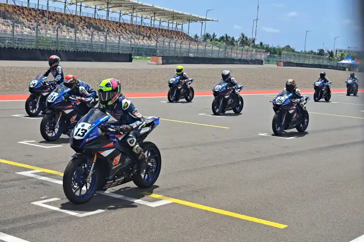 Hasil Lomba Race 1 Yamaha Sunday Race Seri Dua, Persaingan Klasemen Masih Sengit