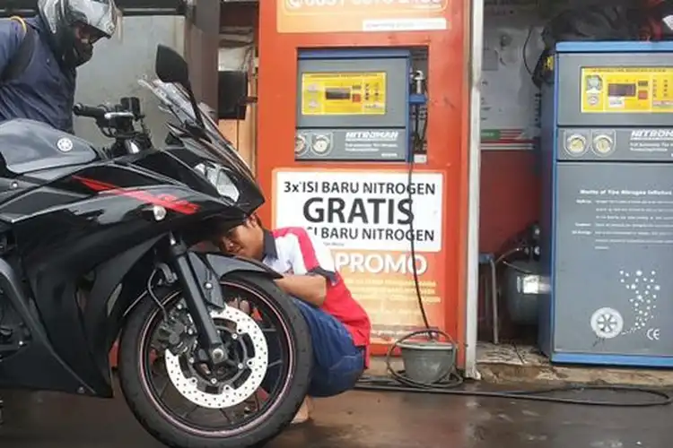 Hujan Makin Sering, Ban Isi Nitrogen Jauh Lebih Awet di Suhu Dingin? Ahli Beri Penjelasan