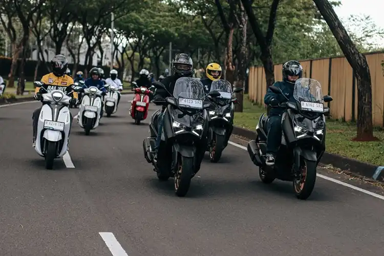Bikers NgabubuRide alias Ngabuburit Sambil Riding Boleh Enggak Sih? Begini Penjelasan Ustadz Subhan Bawazier