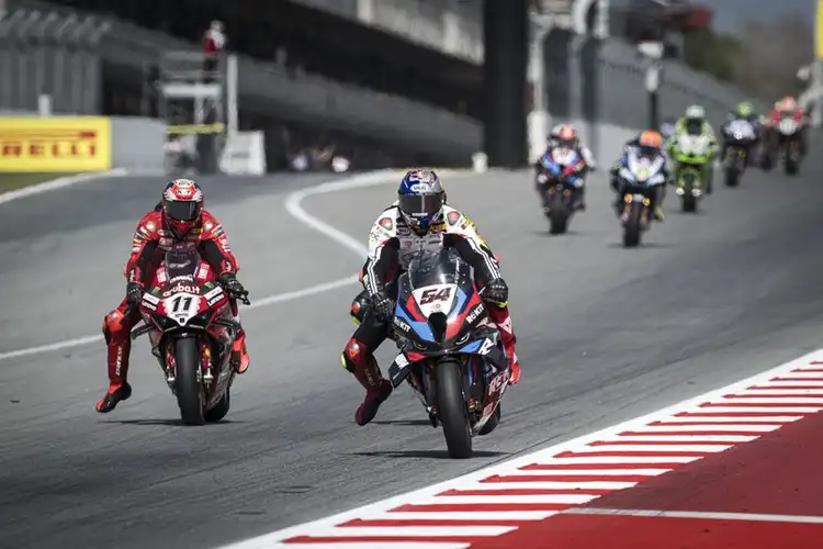 BMW Gacor Bareng Toprak Razgatlioglu Tumbangkan Ducati yang Dominan Siap Lanjut ke MotoGP?