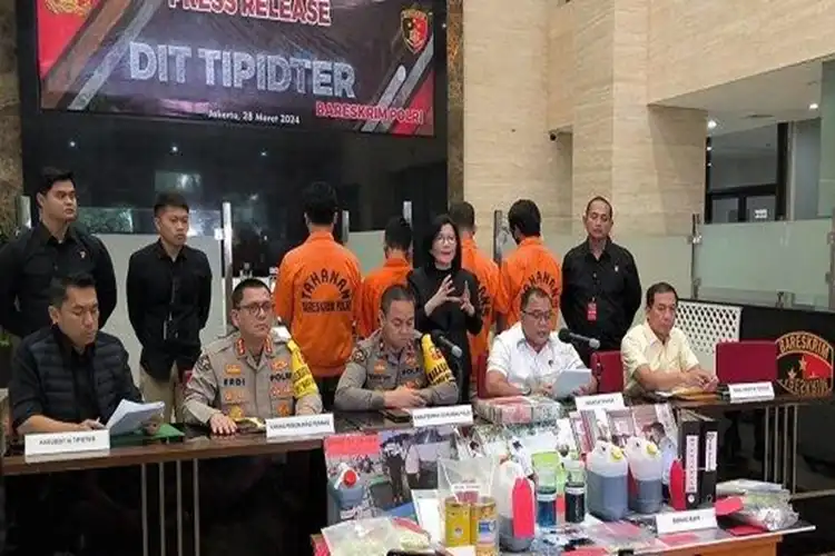 Ahli Lulusan Jerman Ungkap Pewarna Pertalite dan Pertamax yang Lagi Ramai Soal Pemalsuan, Gampang Dicari?