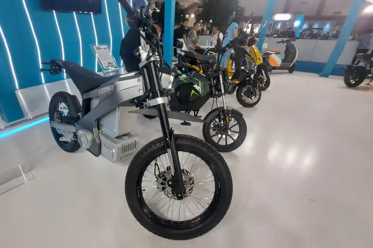 Ngeri  Motor Listrik Termahal di PEVS 2024 Harga Tembus Segini Intip Spek Lengkapnya