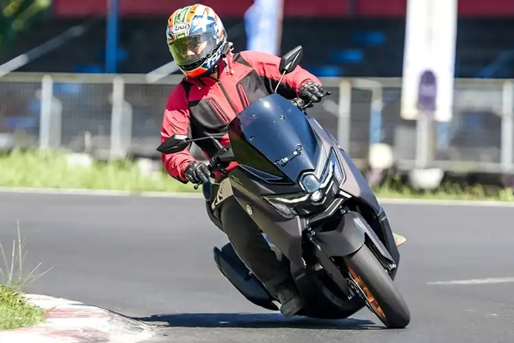 Test Ride Pertama Yamaha NMAX Turbo 2024, Tombol Ini Bikin Ketagihan