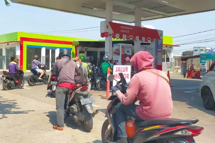 Isu Pembatasan Pertalite Disambut Gembira Pemotor Simak Penjelasan Luhut Binsar