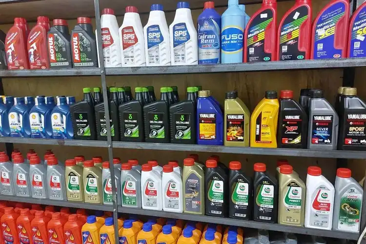 3 Pilihan Oli Motor Matic Full Syntetic Harga Rp 40 dan 50 Ribuan Merek Terkenal Ada Shell dan Castrol