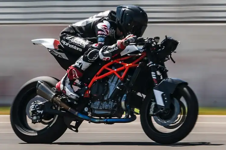 Motor KTM Unik Dites Pedro Acosta, Calon Lawan Suzuki GSX Terbaru Nih