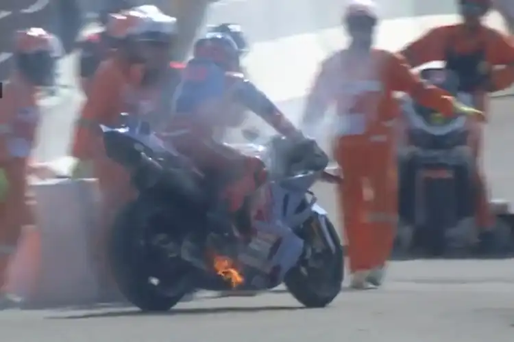 Motor Marc Marquez Terbakar di MotoGP Mandalika 2024 Padahal Mau Pecahkan Mitos Ini