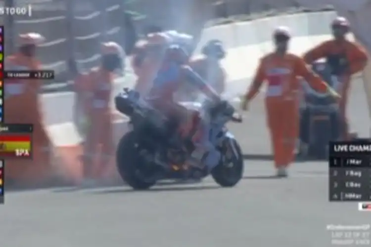 Disebut Marc Marquez APAR yang Digunakan Tidak Sesuai Standar Saat Motor Terbakar Begini Bantahan Sirkuit Mandalika