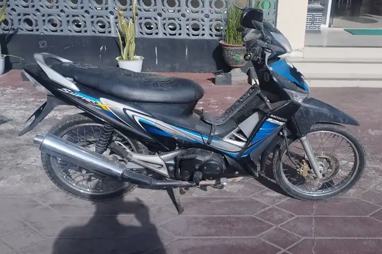 Dilelang Motor Murah 125 cc Honda Rp 750 Ribu STNK BPKB Ada Buat Harian dan Turing Anti Rewel