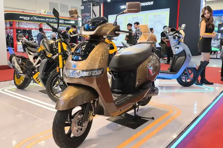 TVS Resmi Kenalkan Motor Listrik Baru Versi Murah di IMOS 2024, Berapa Sih Harganya?