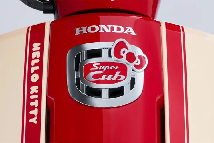 Honda Launching Motor Baru Edisi Hello Kitty Lebih Irit dari BeAT Tembus 69 Kilometer per Liter