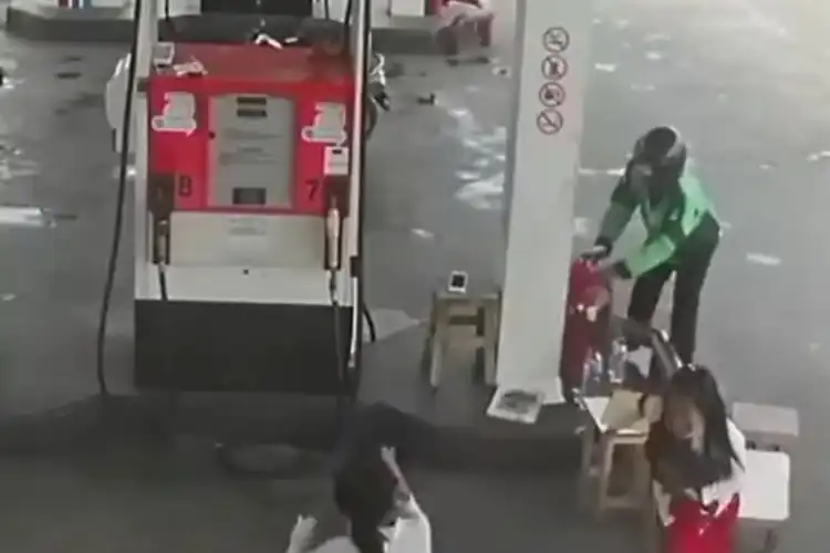 SPBU di Tangsel Dirampok Pemotor Berjaket Ojol, Uang Rp 60 Juta Dibawa Kabur