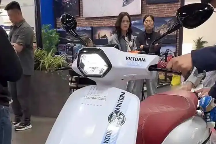 Muncul Motor Matic Baru 2025 Lebih Murah dari Honda Stylo 160 Mirip Vespa Fitur Mantul