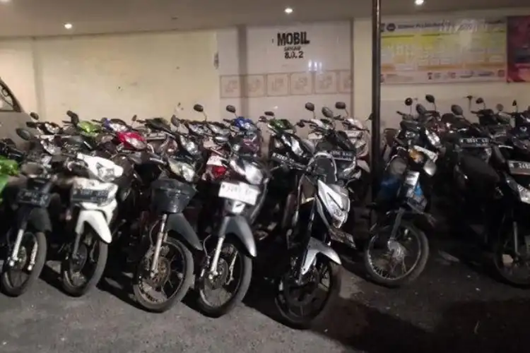 47 Motor Ditinggal Kabur Pemiliknya di Malang, Puluhan Orang Kocar-kacir Didatangi Polisi
