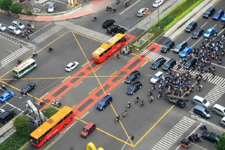 YJB Ada Di Persimpangan Selain Lampu Merah Dan Zebra Cross, Apakah Itu?
