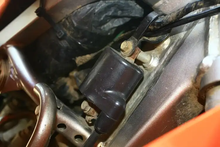 Awas Salah Pasang! Ini Bedanya Koil Motor Karburator dan Injeksi