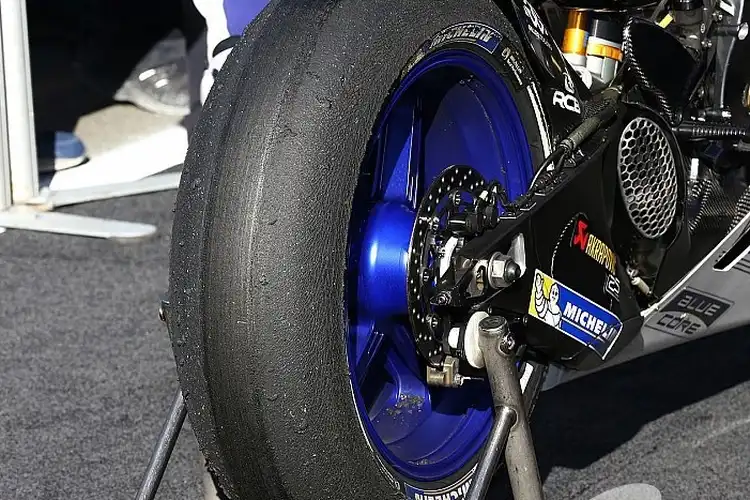 MotoGP Geger, Valentino Rossi Dituduh Menggunakan 'Ban Ghaib' Yang Membuat Prestasinya Gemilang, Ternyata Ini Faktanya