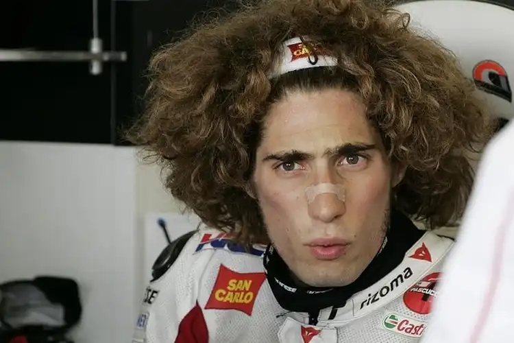 Hari Ini Tepat 9 Tahun Meninggalnya Marco Simoncelli, Pembalap Fenomenal yang Wafat di Usia Muda