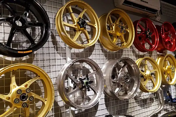 Anjay! Pelek Spek MotoGP Dijual Bebas, Harganya Dijamin Bikin Jantung Berdebar