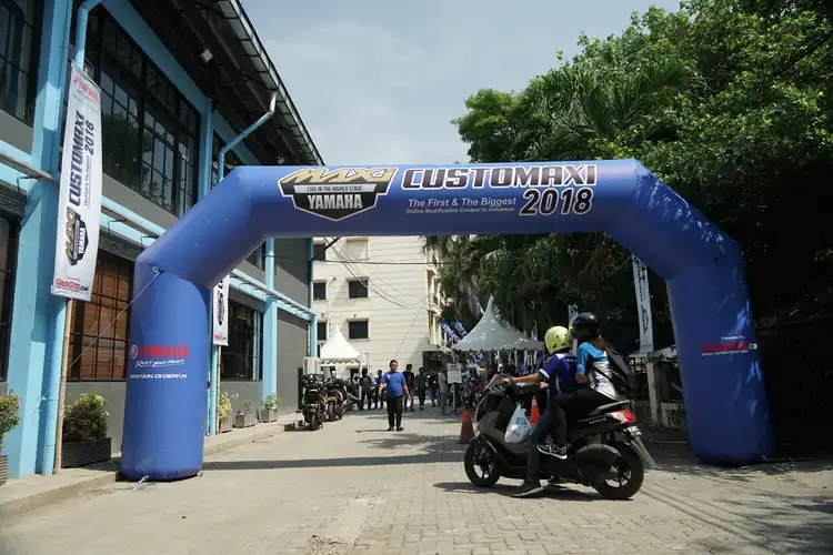 Pecaahh! Di Customaxi Makassar Yamaha XMAX Keren-keren Bertebaran