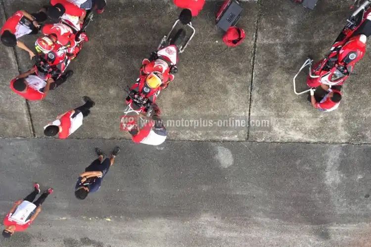 Latihan Resmi Pertama AP250 Johor, Tidak Pakai Mesin Tes Pra Musim