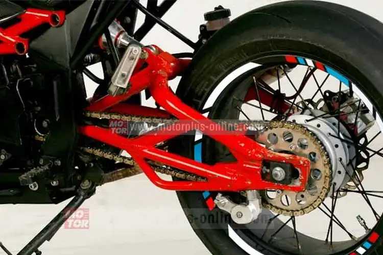 Modifikasi Kaki-Kaki Minerva Megelli 250 RE HyperMotard