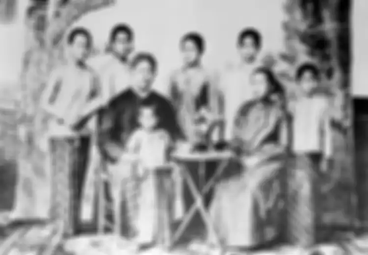 Ini Alasan Mengapa Ibu Kandung Kartini Cuma Berstatus Selir dan Harus Memanggil Anak-anaknya Sendiri dengan 'Ndoro'