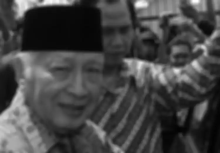 Soeharto Tak Senang Dielu-elukan Bocah SD: 'Sekarang Kelihatan Lucu-lucu, Lihat 10 Tahun Lagi...'