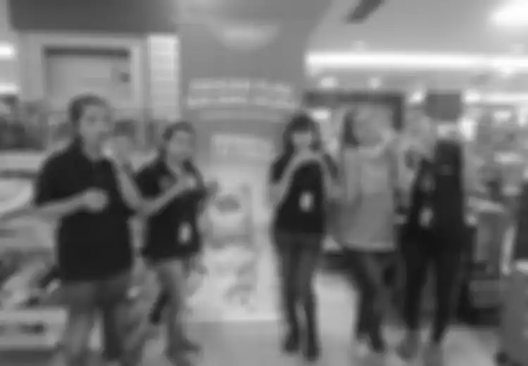 Keseruan Sampling Frisian Flag Kacang Hijau di Toko Buku Gramedia Kelapa Gading dan Matraman