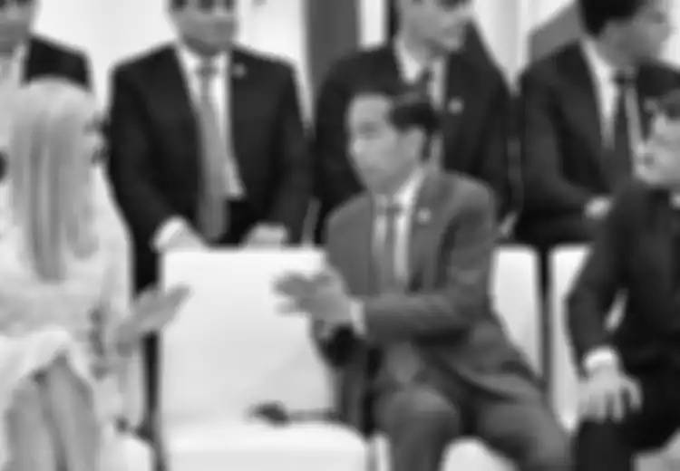 Tertangkap Kamera Asyik Berbincang dengan Jokowi di KTT G-20 Osaka, Inilah Sosok Ivanka Trump