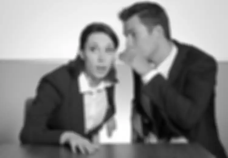 Tips Menghindari Gosip di Kantor