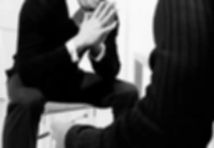 Coach, Di Balik Panggung Bisnis