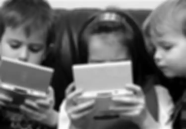 Anak Kecanduan Internet (1)