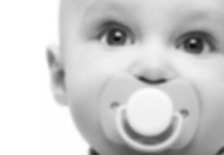 Sembilan Saran Tentang Penggunaan Empeng pada Bayi