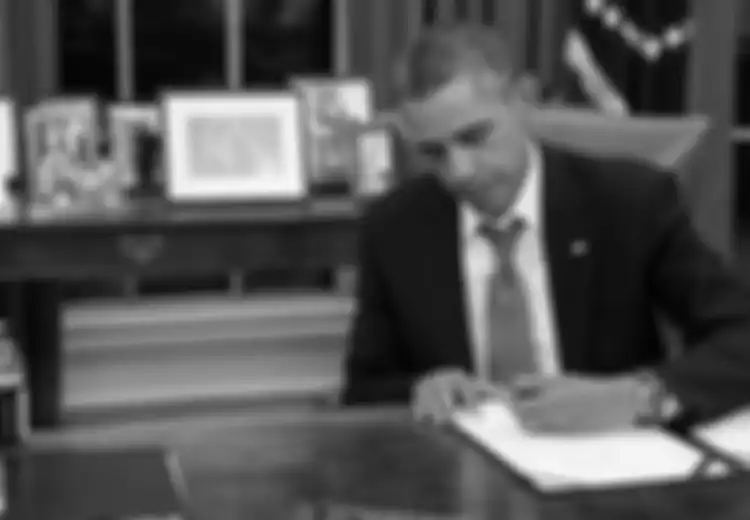Barack Obama Dilarikan ke Rumah Sakit Akibat Masalah di Tenggorokannya