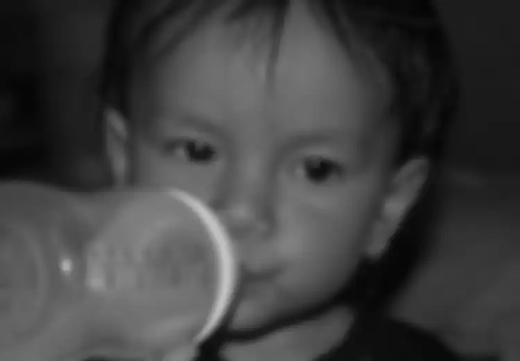 Saat yang Tepat Pisahkan Bayi dari Botol Susunya