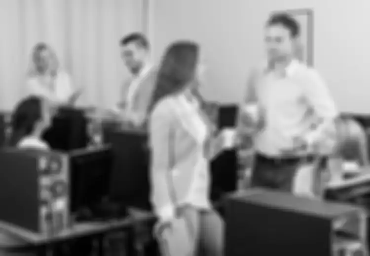 Hubungan dengan Teman Kantor Kurang Baik, Coba 5 Trik Ini Siapa Tahu Kamu Bisa Disenangi