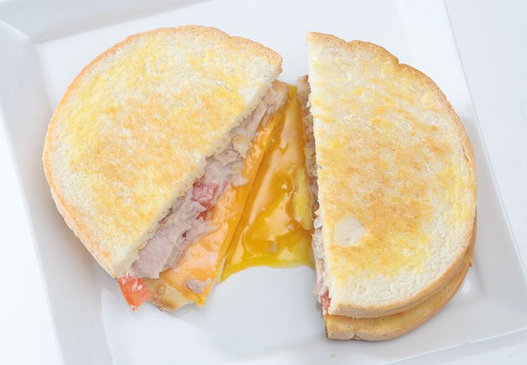 Resep Tuna Cheese Bread, Gurih Dengan Lelehan Keju Lezat