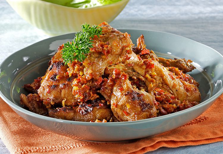 Resep Ayam Bakar Mercon, Olahan Daging Ayam yang Pedasnya Bikin Lidah Meleleh