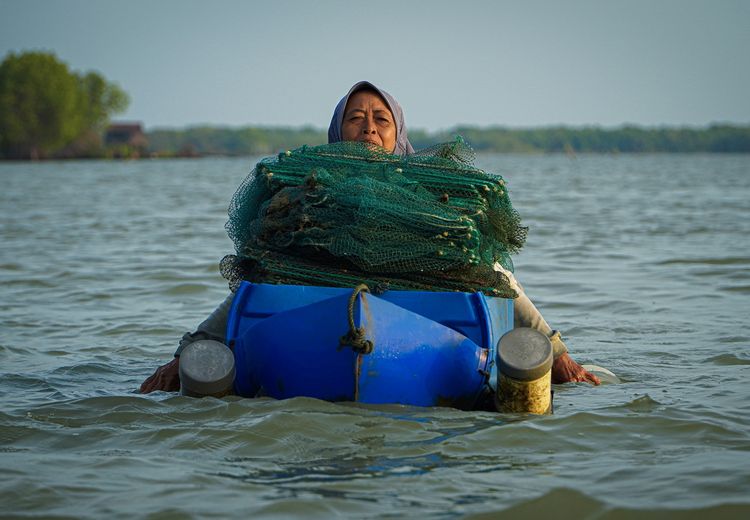Perempuan Nelayan Demak Tergerus Krisis Iklim dan Ketidakadilan