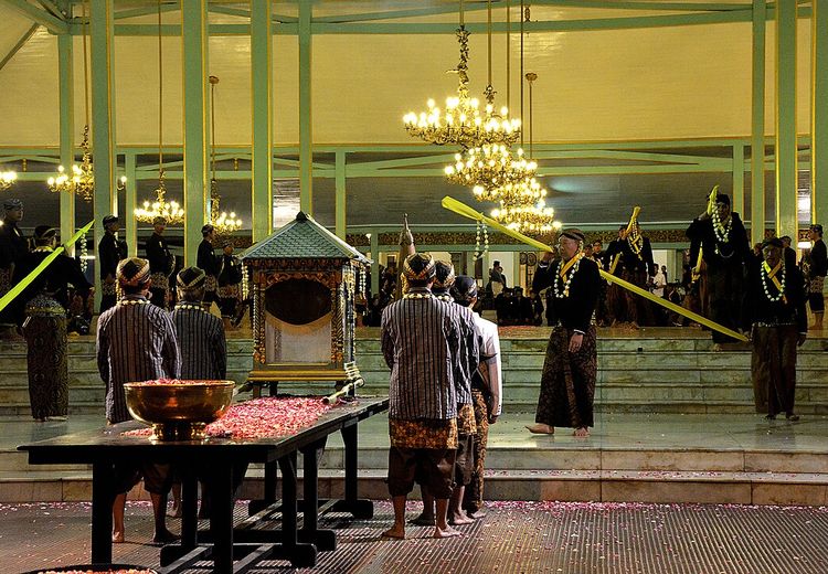 Sejarah Kalender Jawa: Malam Satu Suro yang Bertepatan dengan Tahun Baru Islam