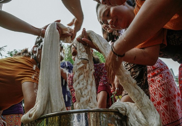 Aram Bekelala Tenun Iban: Upaya Pelestarian Budaya dan Pemberdayaan Perempuan Dayak Iban oleh Yayasan Kawan Lama