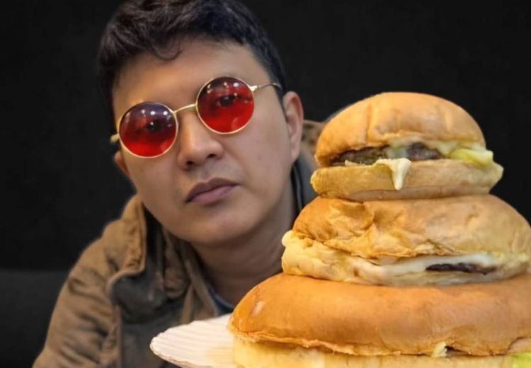 Kronologi Pembeli Burger Aldi Taher Disiram Air oleh Tetangga Sekitar, sang Artis Justru Minta Maaf, Ini Alasannya