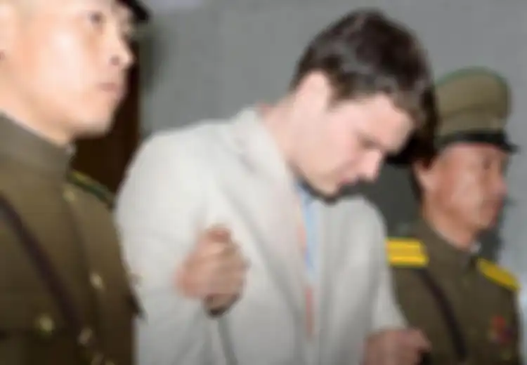 Pemuda Tampan Ini Tidak Pernah Mengira Liburannya Ke Korea Utara Jadi Liburan Terakhirnya Sebelum Meregang Nyawa, Dibunuh dengan Keji Oleh Rezim Kim Jong-Un Hanya Karena Selebaran Ini