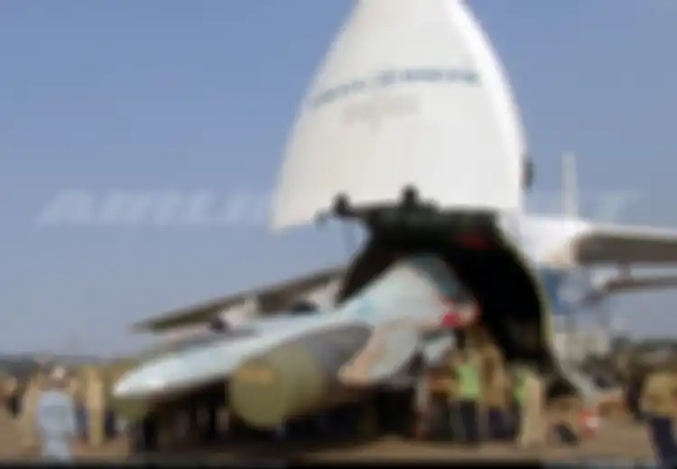 Vodka dan Jet Tempur Sukhoi Bikin Polisi Militer TNI AU Tegang