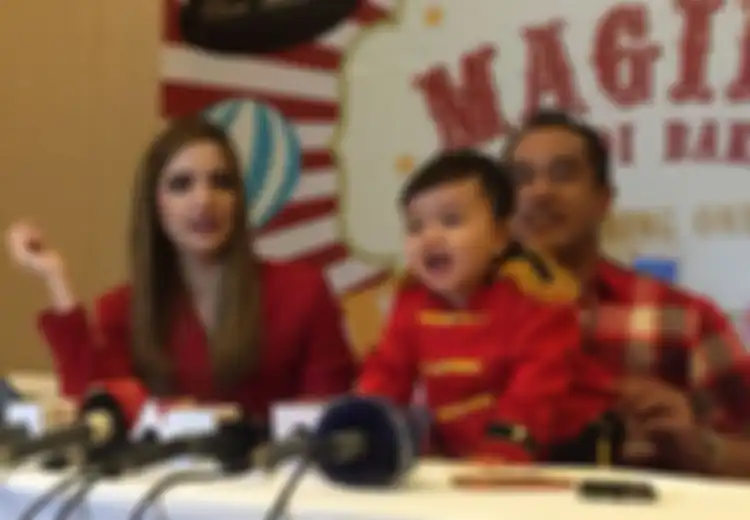 Nia Ramadhani  Bagi-bagi Smartphone di HUT Anaknya, Berikut Manfaat Rayakan Ultah Anak