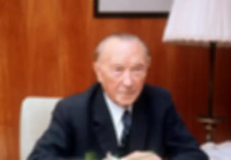 Meski Banyak yang Mencemoohnya, Dr. Konrad Adenauer Dianggap sebagai  Bapak Bangsa Jerman di Abad ke-20