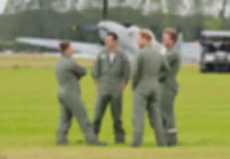 Tak Hanya Pangeran Harry yang Jago Menerbangkan Pesawat Tempur, Para leluhurnya Juga Tak Kalah Handal