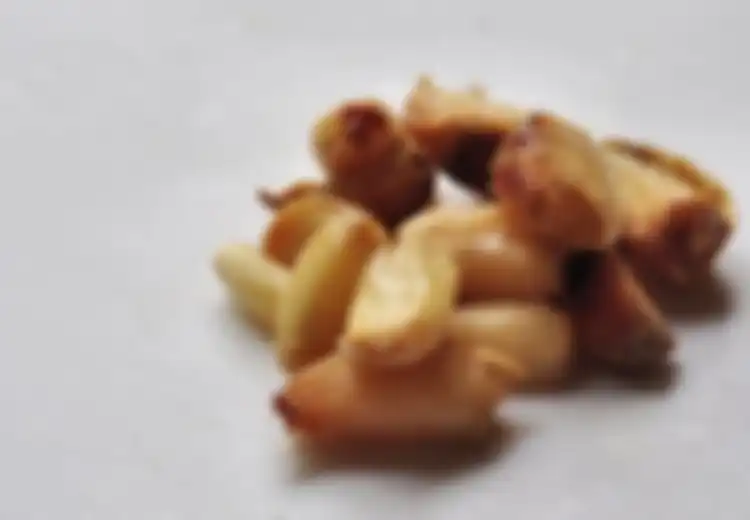 Pria Ini Konsumsi 6 Siung Bawang Putih Panggang, Hanya dalam 1 Hari, Hal Tak Terduga Terjadi pada Tubuhnya